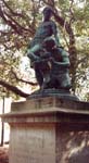 statue